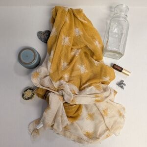 Bee Scarf